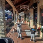 kids at the old mill candy kitchen in pigeon forge tennessee