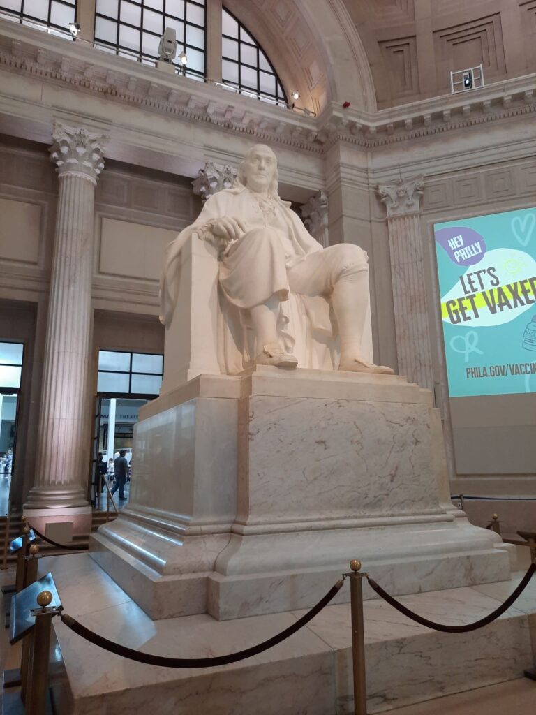 Philadelphia with kids- Statue of Benjamin Franklin in the Franklin Institute